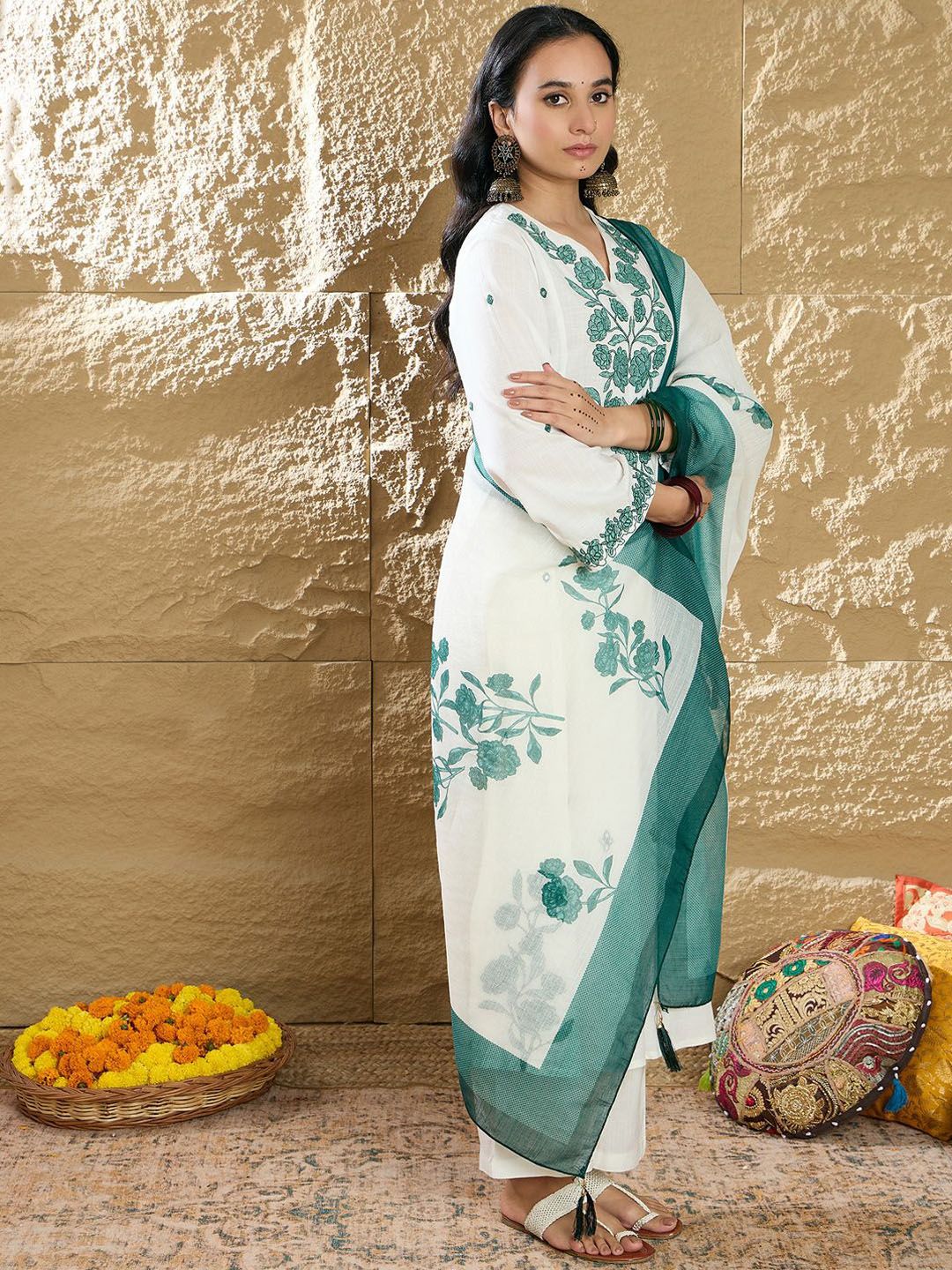 Indyancart IE Women Floral Embroidered Thread Work Pure Cotton Kurta with Trousers & Dupatta