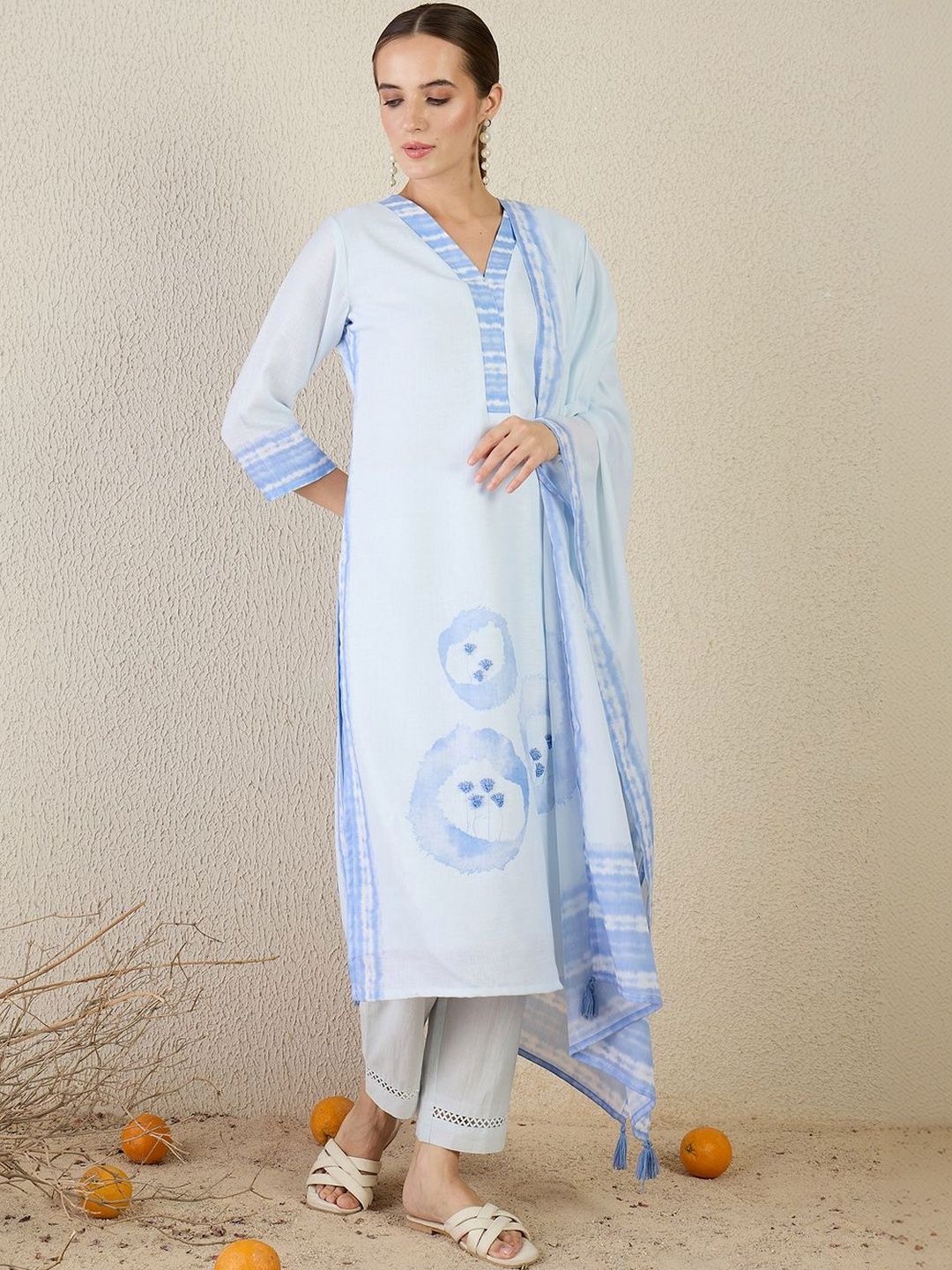 Women Ethnic Motifs Printed Regular Linen Kurta with Trousers & With Dupatta