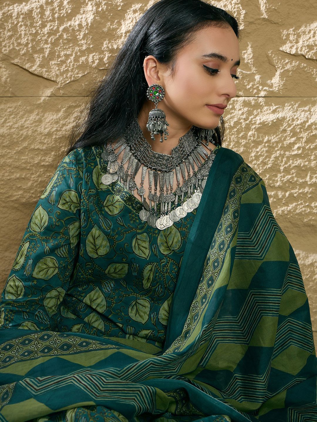 Dhiyona IE Women Floral Printed Regular Pure Cotton Kurta with Trousers & With Dupatta