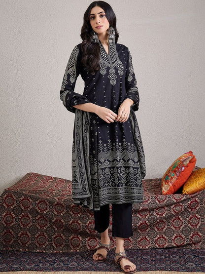 Women Printed Regular Pure Cotton Kurta with Trousers & With Dupatta