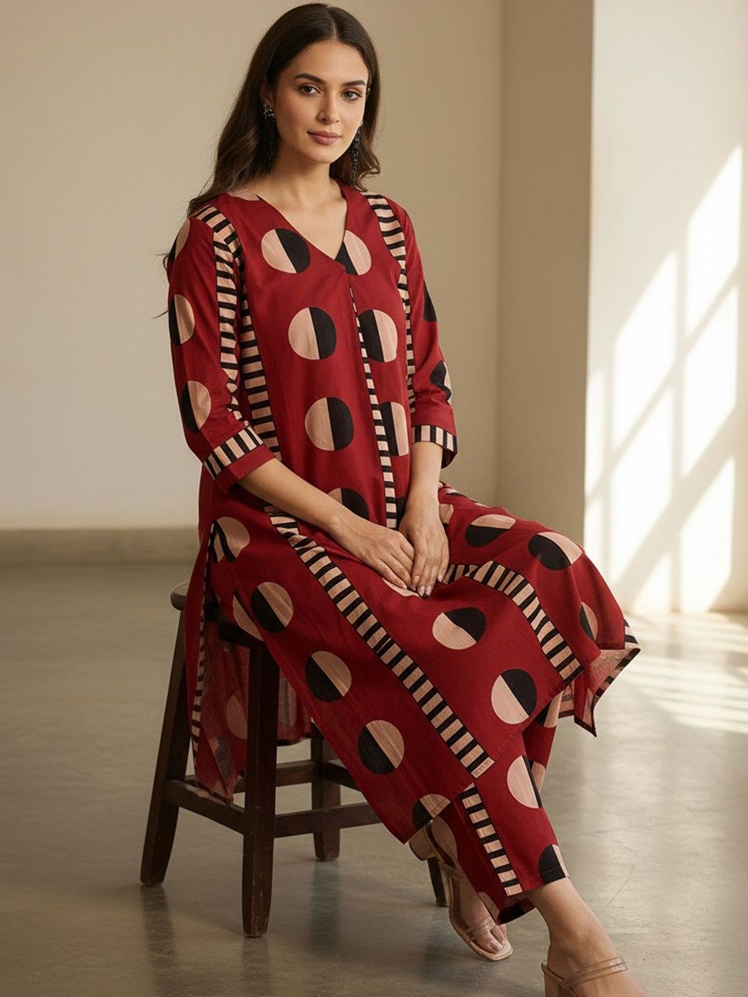 Geometric Printed V-Neck Pure Cotton Straight Kurta With Trousers