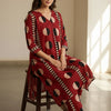 Dhiyona IE Geometric Printed V-Neck Pure Cotton Straight Kurta With Trousers