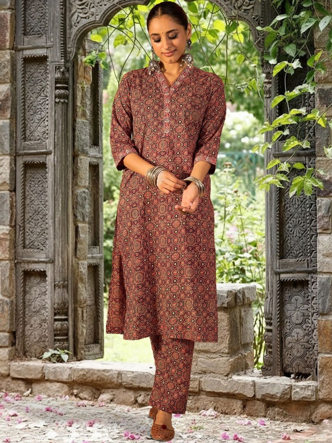 Women Printed Regular Pure Cotton Kurta with Trousers