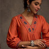 Dhiyona IE Women Ethnic Motifs Embroidered Regular Thread Work Kurta with Trouser
