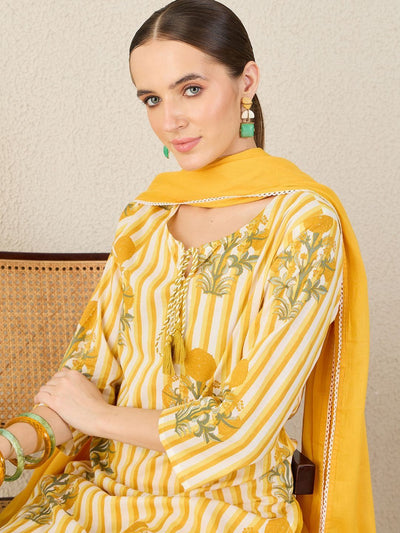 Indyancart IE Women Floral Printed Cotton Kurta with Trousers & Dupatta