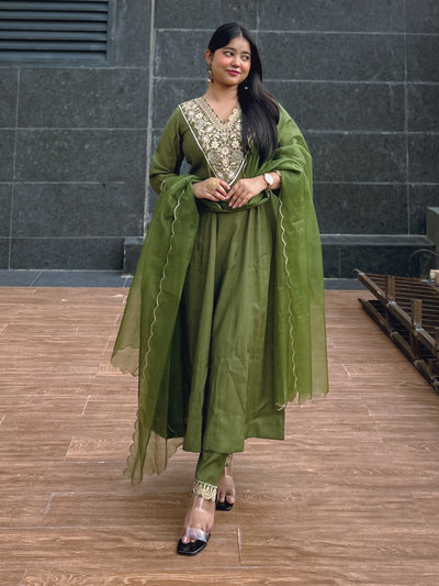 Indyancart VV Petal Mehndi Kalidaar Festive Anarkali Set Suits