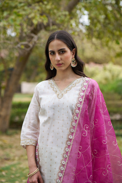 Indyancart VV Reshma Chanderi Silk Blend Kurta Set
