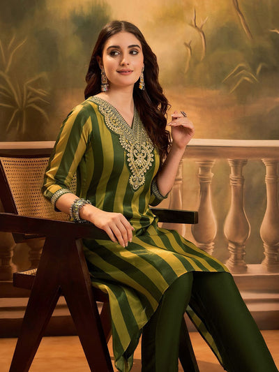 Indyancart SN Women's Striped Printed Kurta with Trousers