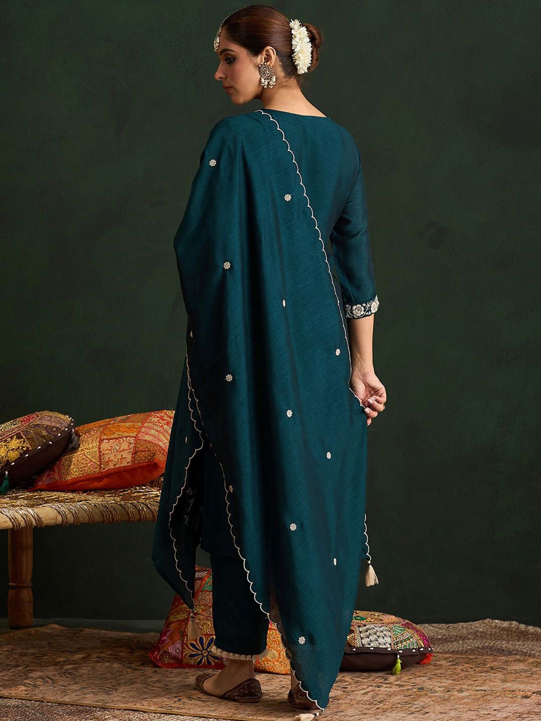 Indyancart IE Ethnic Motifs Embroidered Straight Kurta With Trousers & Dupatta