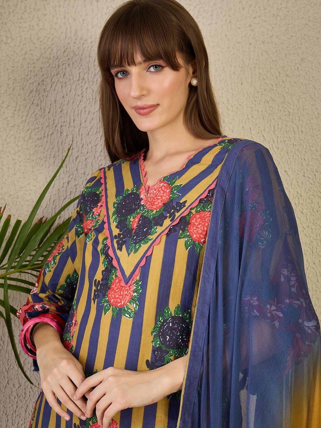 Women Floral Printed Regular Pure Cotton Kurta with Trousers & With Dupatta