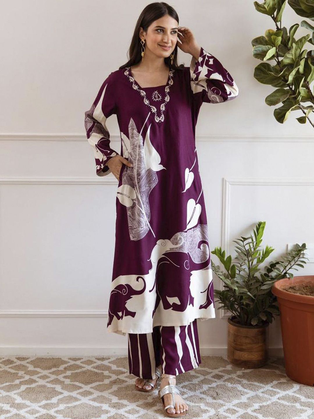 Indyancart IE Printed Beads and Stones Straight Kurta with Trousers