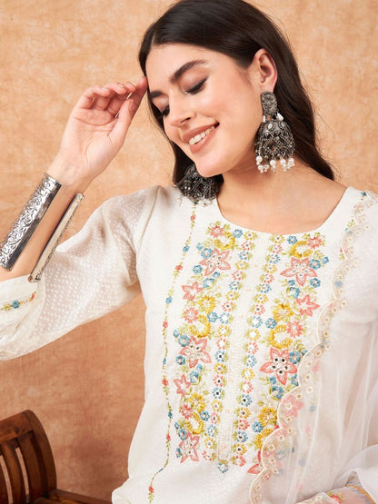 Women Floral Embroidered Thread Work Pure Cotton Kurta with Trousers & Dupatta
