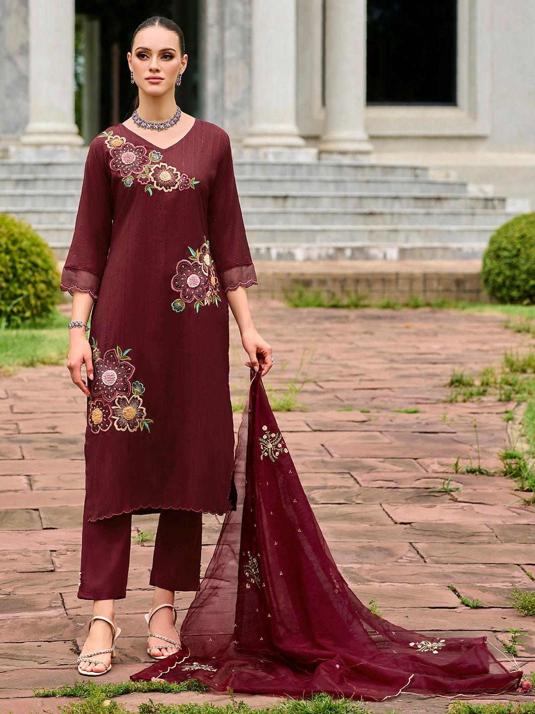 Floral Embroidered Regular Sequinned Straight Kurta with Trousers & Dupatta