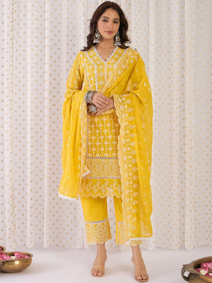 Floral Embroidered Thread Work Pure Cotton Kurta With Trousers & Dupatta