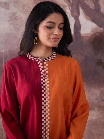 Geometric Thread Work Round Neck Straight Kurta With Trouser