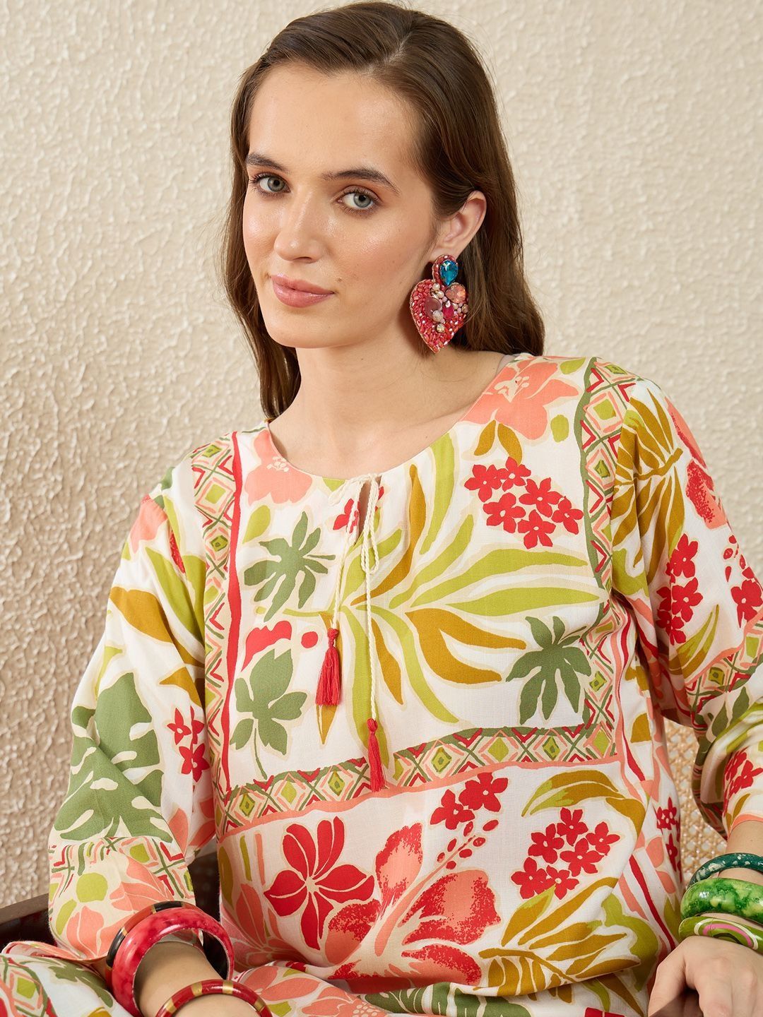 Floral Printed Round Neck Kurta With Trouser