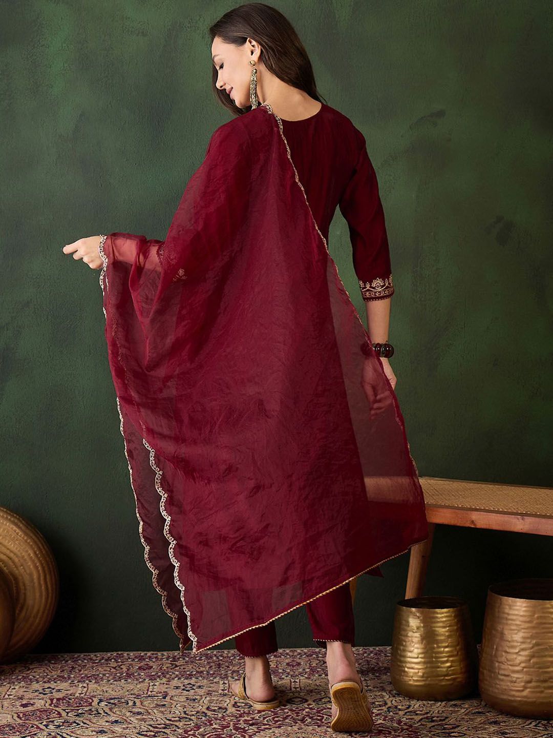 Indyancart SN Women's Floral Embroidered Straight Kurta & Trouser With Dupatta
