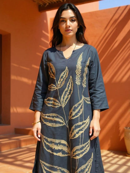 Women Floral Embroidered Regular Thread Work Pure Cotton Kurta with Trousers