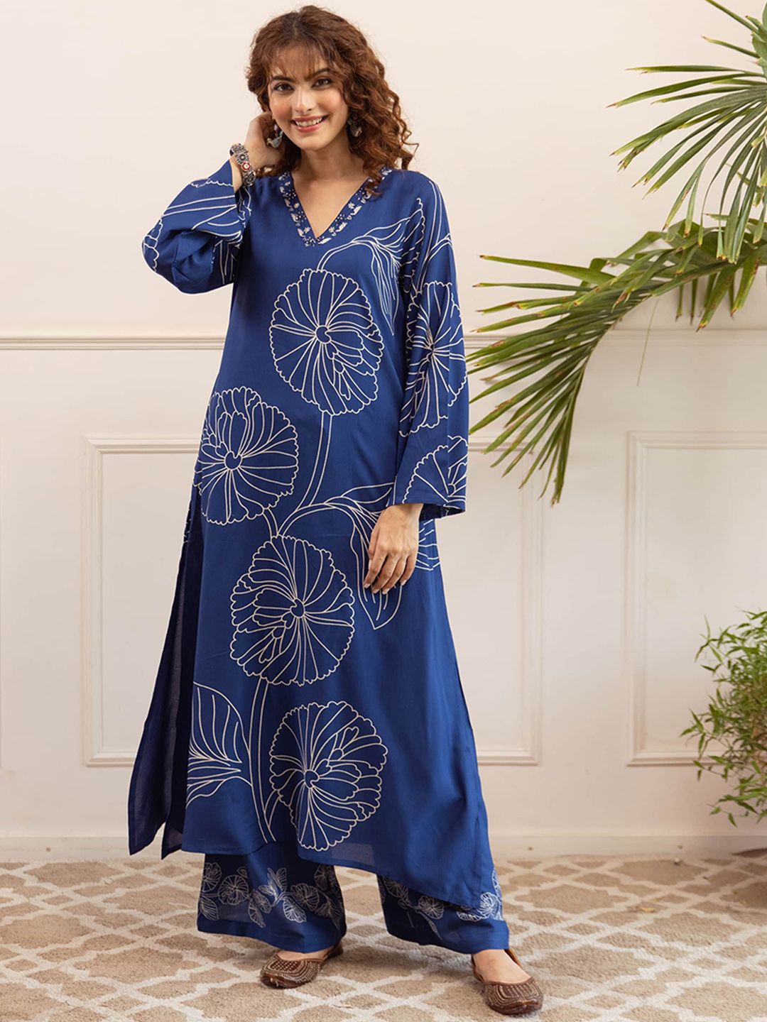 Indyancart SN Women's Floral Printed V-Neck Straight Kurta & Palazzo