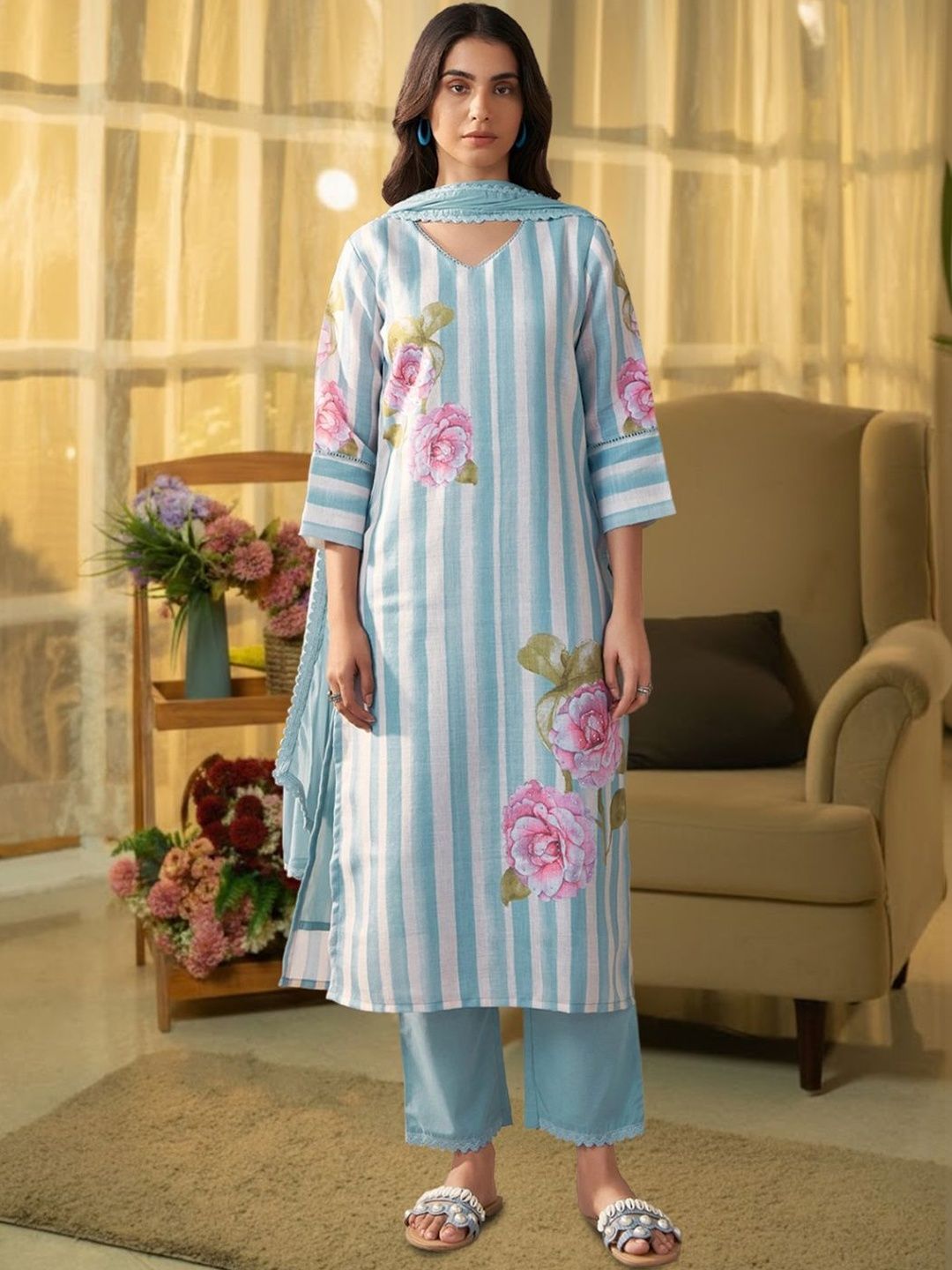 Women Floral Printed Regular Beads and Stones Linen Kurta with Trousers & With Dupatta
