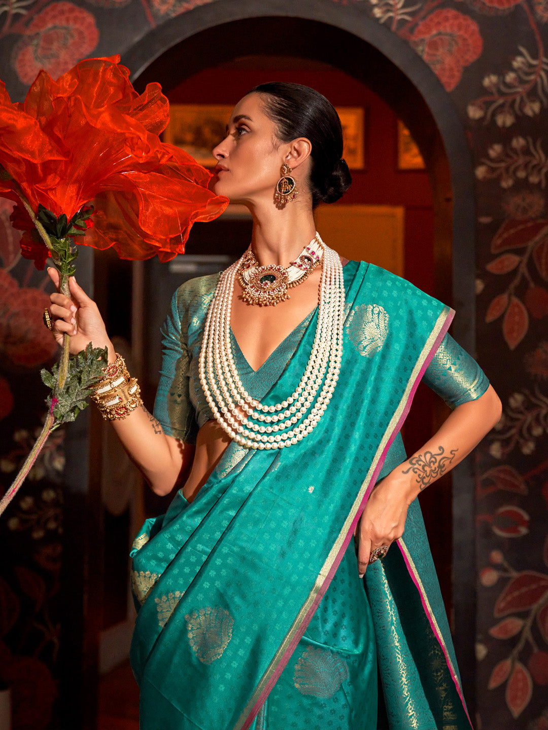 Women's Silk Blend Teal blue Woven Design Designer Saree With Blouse Piece