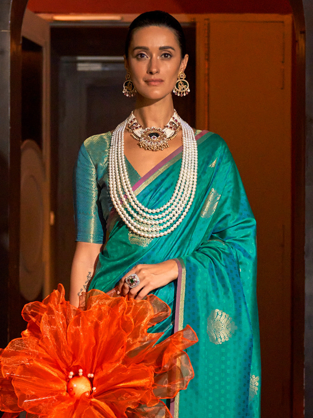 Women's Silk Blend Teal blue Woven Design Designer Saree With Blouse Piece