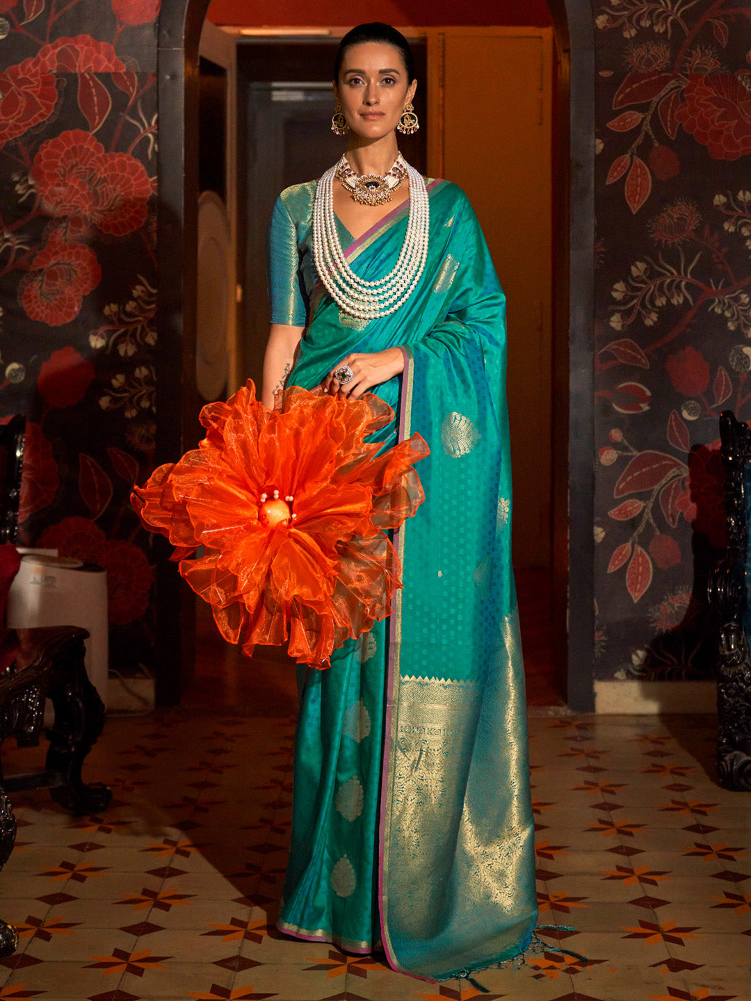 Women's Silk Blend Teal blue Woven Design Designer Saree With Blouse Piece