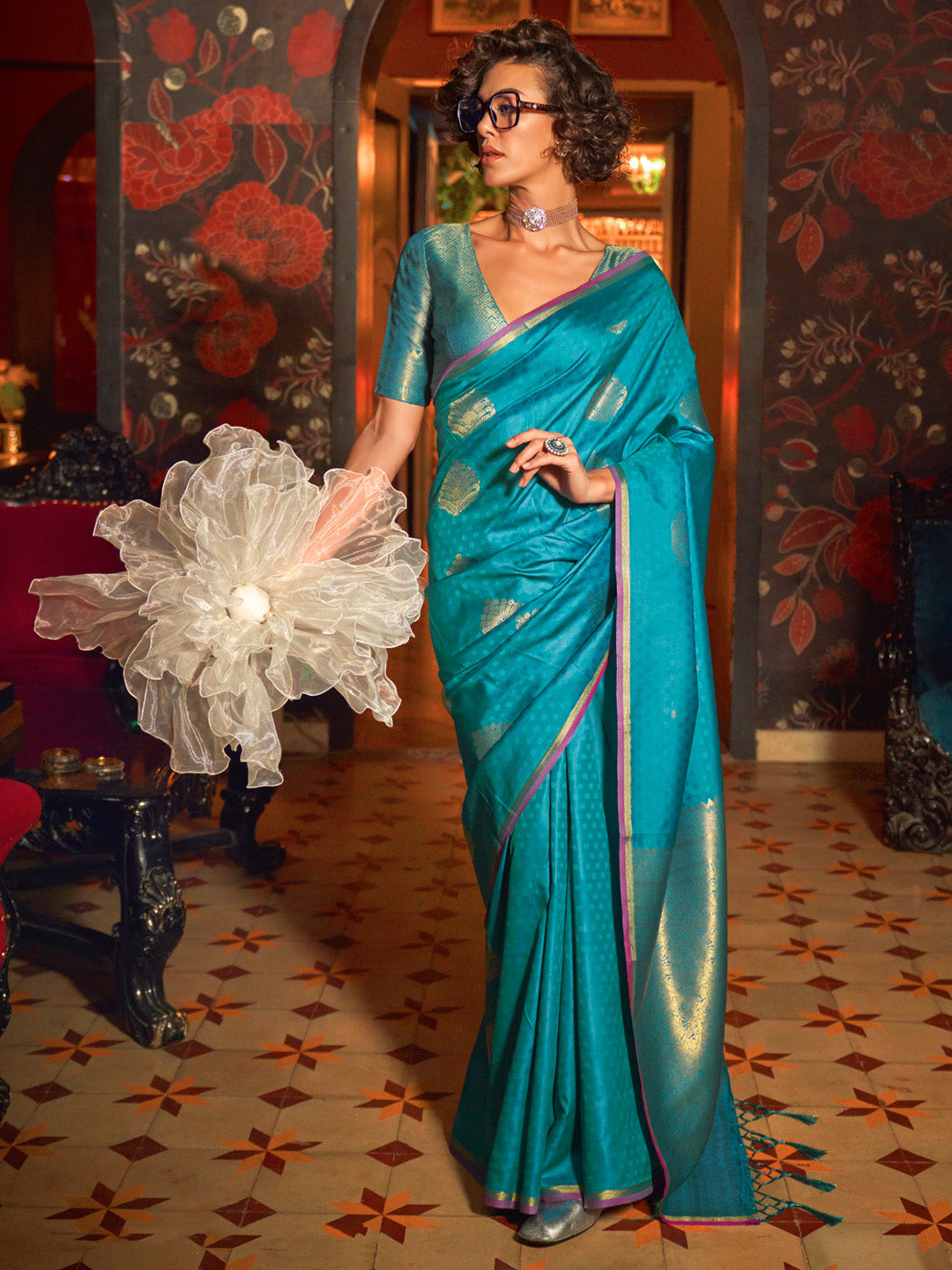 Women's Silk Blend Blue Woven Design Designer Saree With Blouse Piece
