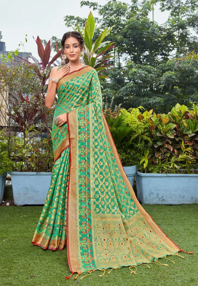 Indyancart GR Women's Kanishka Ombre Green Zari Woven Design Banarasi Organza Saree