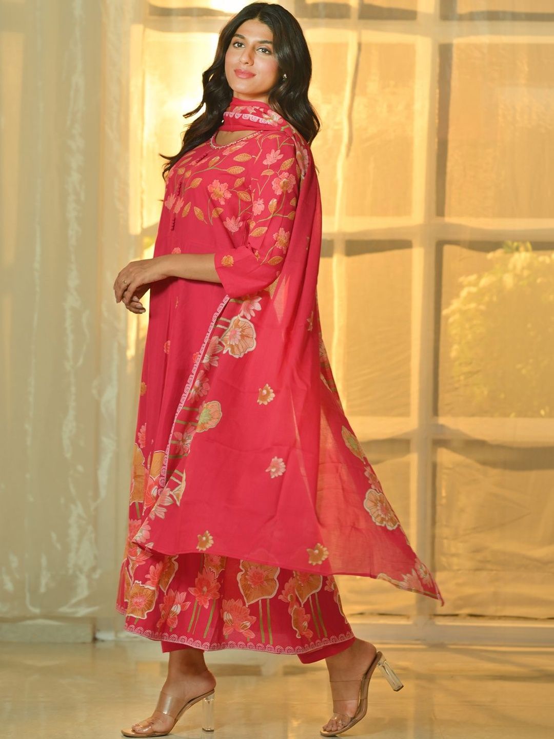 Women Floral Printed Regular Beads and Stones Pure Cotton Kurta with Trousers & With Dupatta