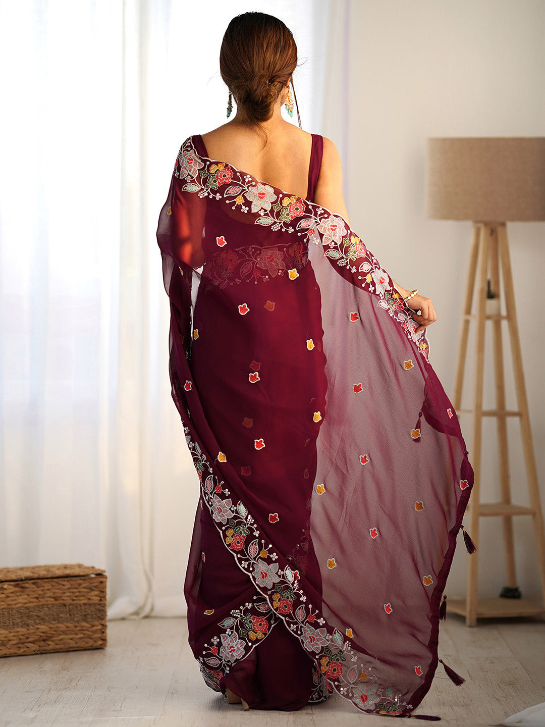 Women's Georgette Magenta Embellished Designer Saree With Blouse Piece