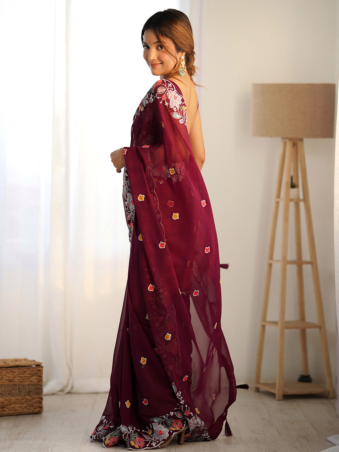 Women's Georgette Magenta Embellished Designer Saree With Blouse Piece