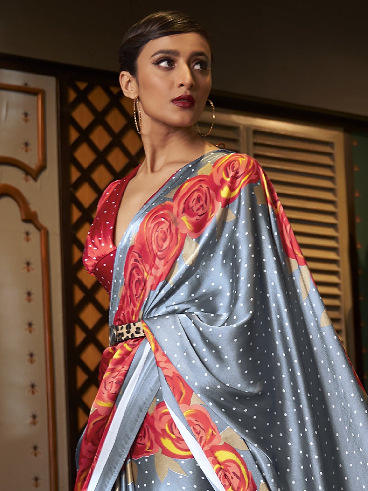 Women's Crepe Grey Printed Celebrity Saree With Blouse Piece
