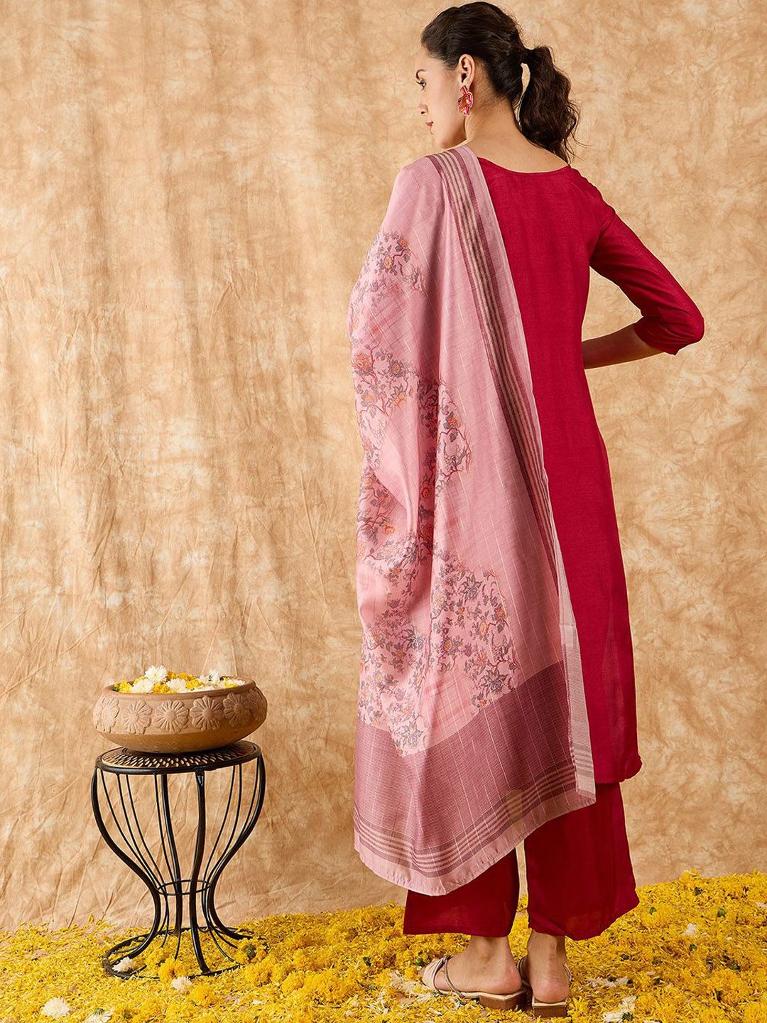 Indyancart IE Floral Printed Straight Kurta with Trousers & Dupatta