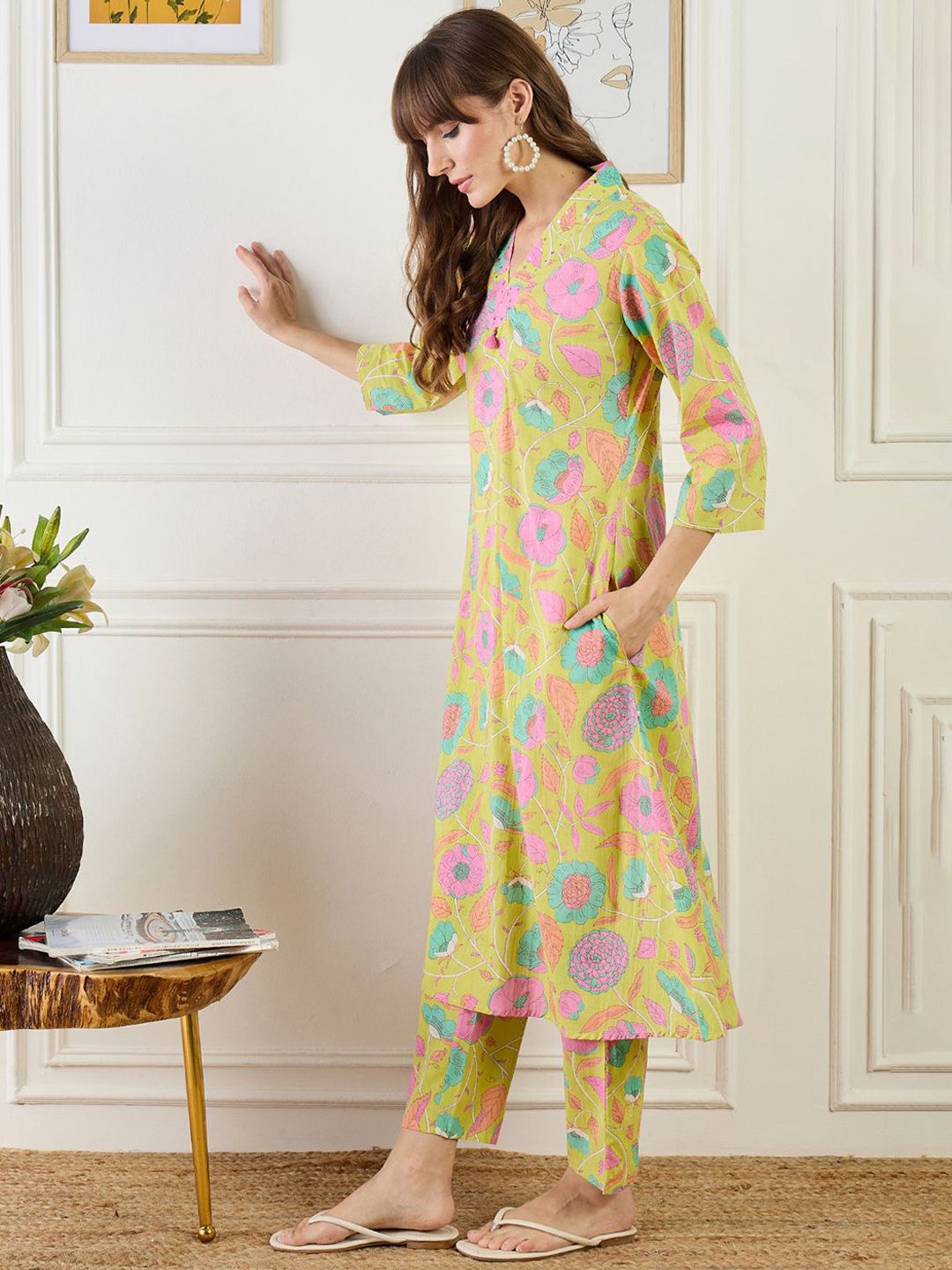 Floral Printed Straight Sequinned Pure Cotton Kurta With Trouser
