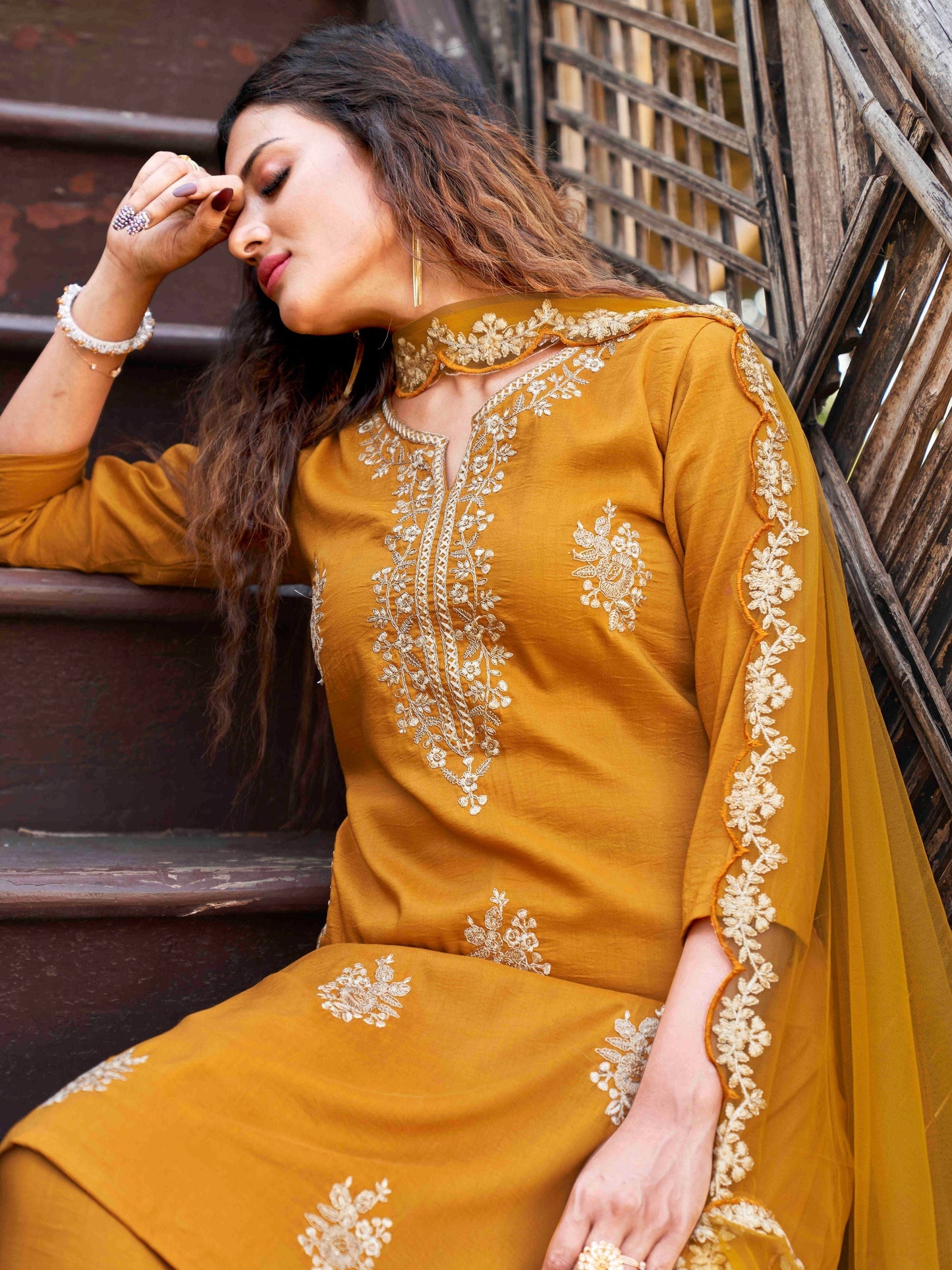 Dhiyona TI Women's Mustard Embroidered Kurta with Net Dupatta��