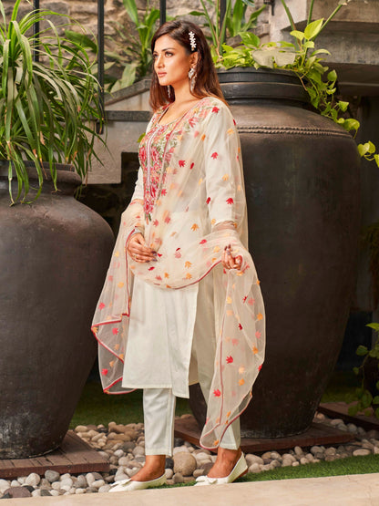 Dhiyona TI Women's Off White Cotton Kurta With Parsi Work Neck And Embroidered Dupatta