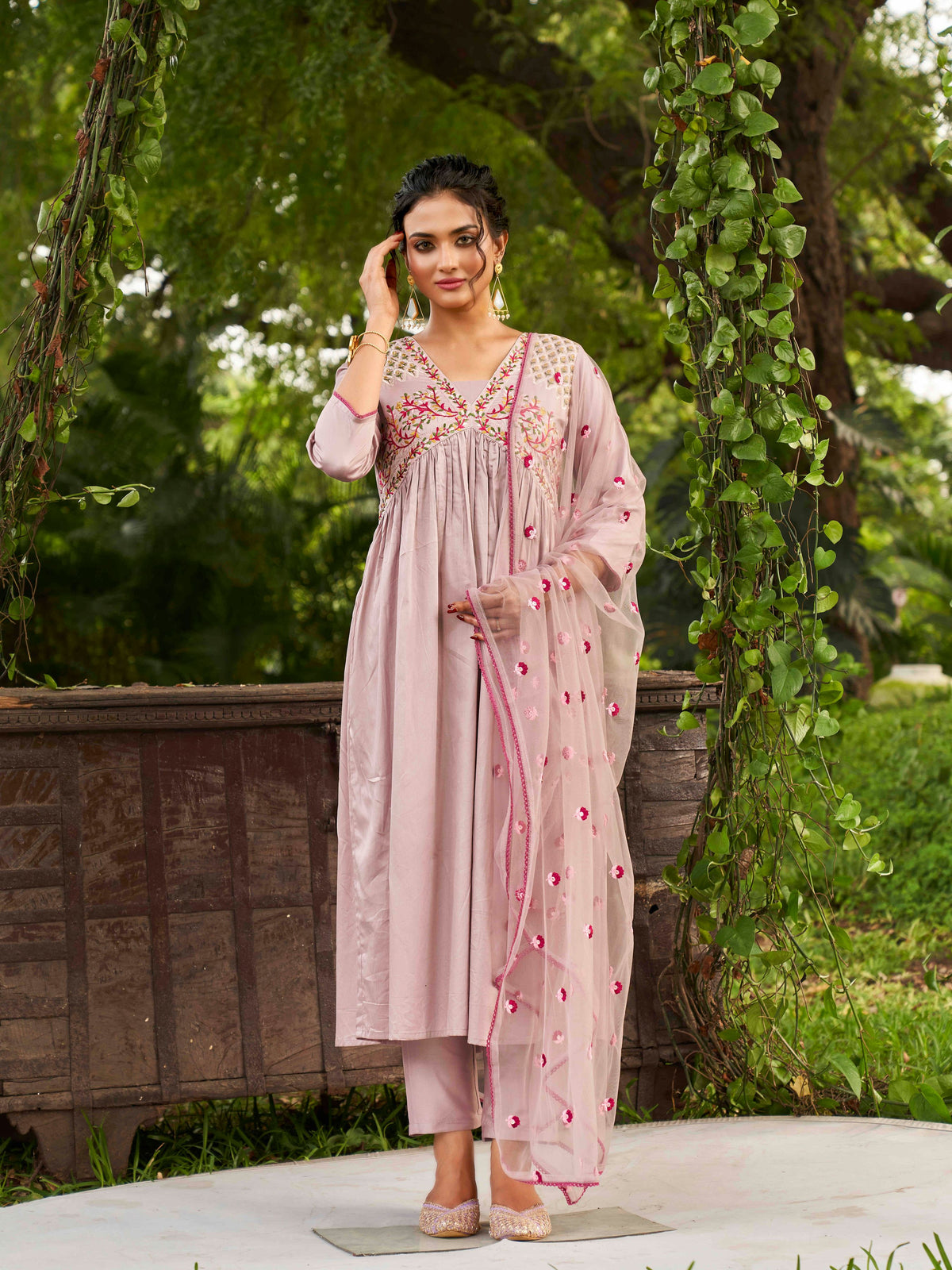 Indyancart TI Women's Mauve Embroidery Thread Work Alia Cut Kurta