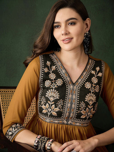 Indyancart SN Women's Floral Yoke Design Zari Work V-Neck Georgette Straight Kurta With Trouser