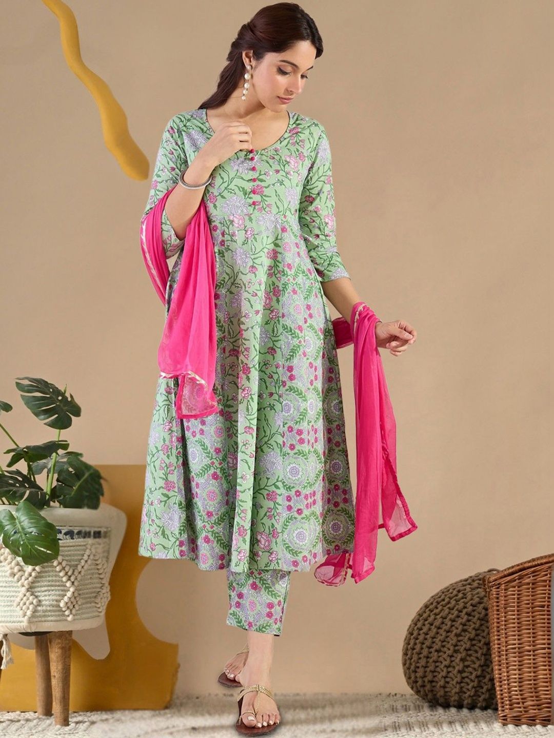 Women Floral Printed Panelled Pure Cotton Kurta with Trousers & With Dupatta