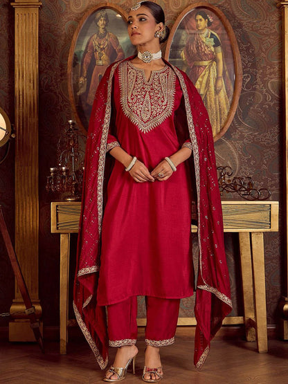 Indyancart IE Ethnic Floral Embroidered Zari Work Detail Regular Sleeves Round Neck Kurta Set