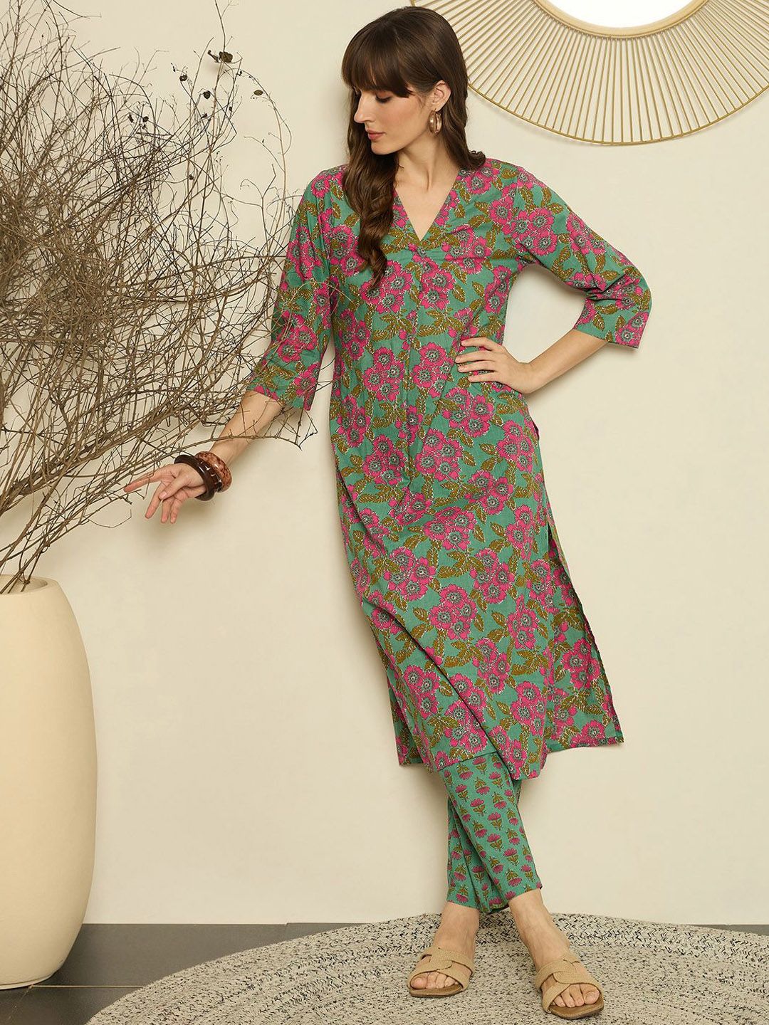 Women Ethnic Motifs Printed Pure Cotton Kurta with Trouser