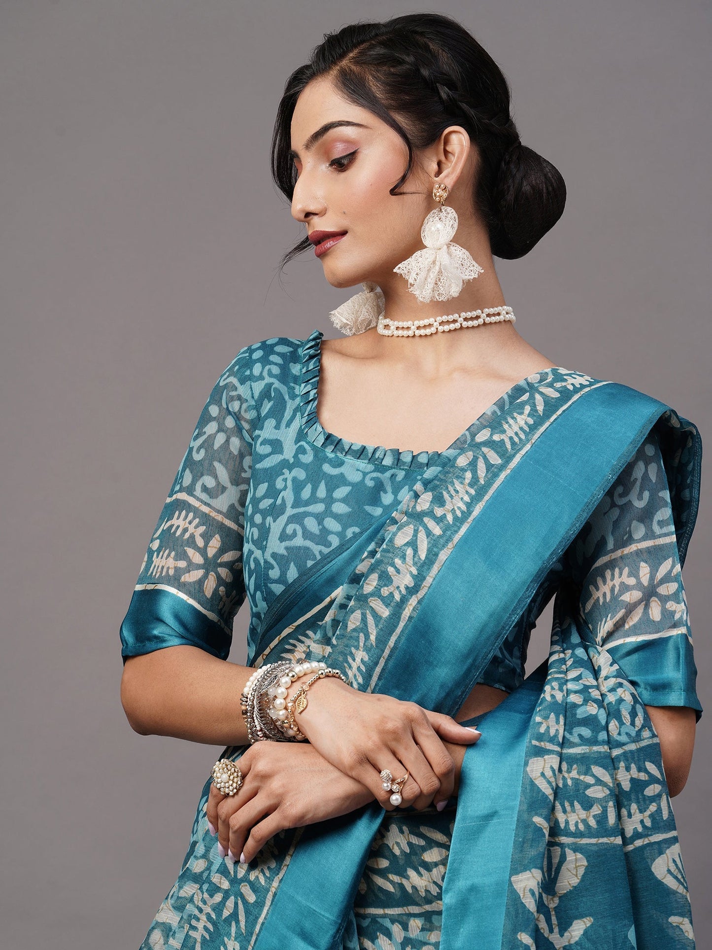 Women's Cotton Blend Blue Printed Designer Saree With Blouse Piece