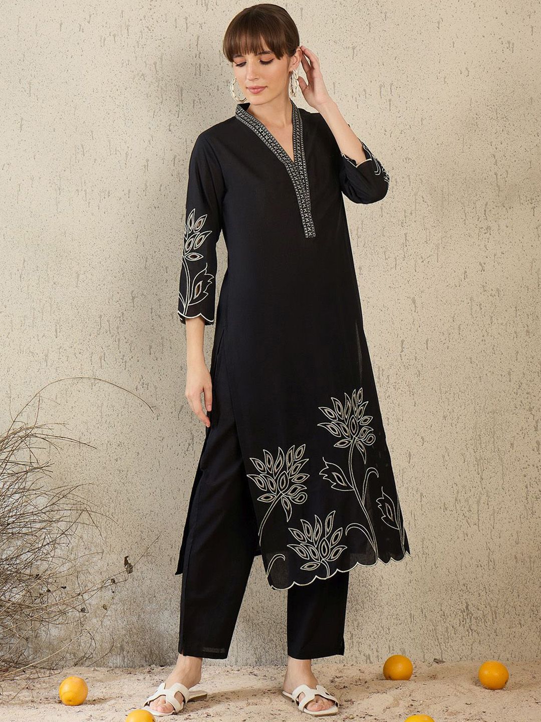 Women Floral Embroidered V-Neck Thread Work Pure Cotton Kurta with Trousers