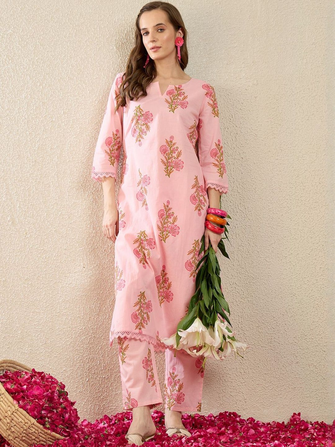 Women Floral Printed Regular Pure Cotton Kurta with Trousers