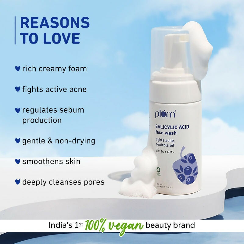 Plum Bright & Clear Skin sunscreen in a tube, featuring SPF protection with niacinamide and salicylic acid for clear skin.