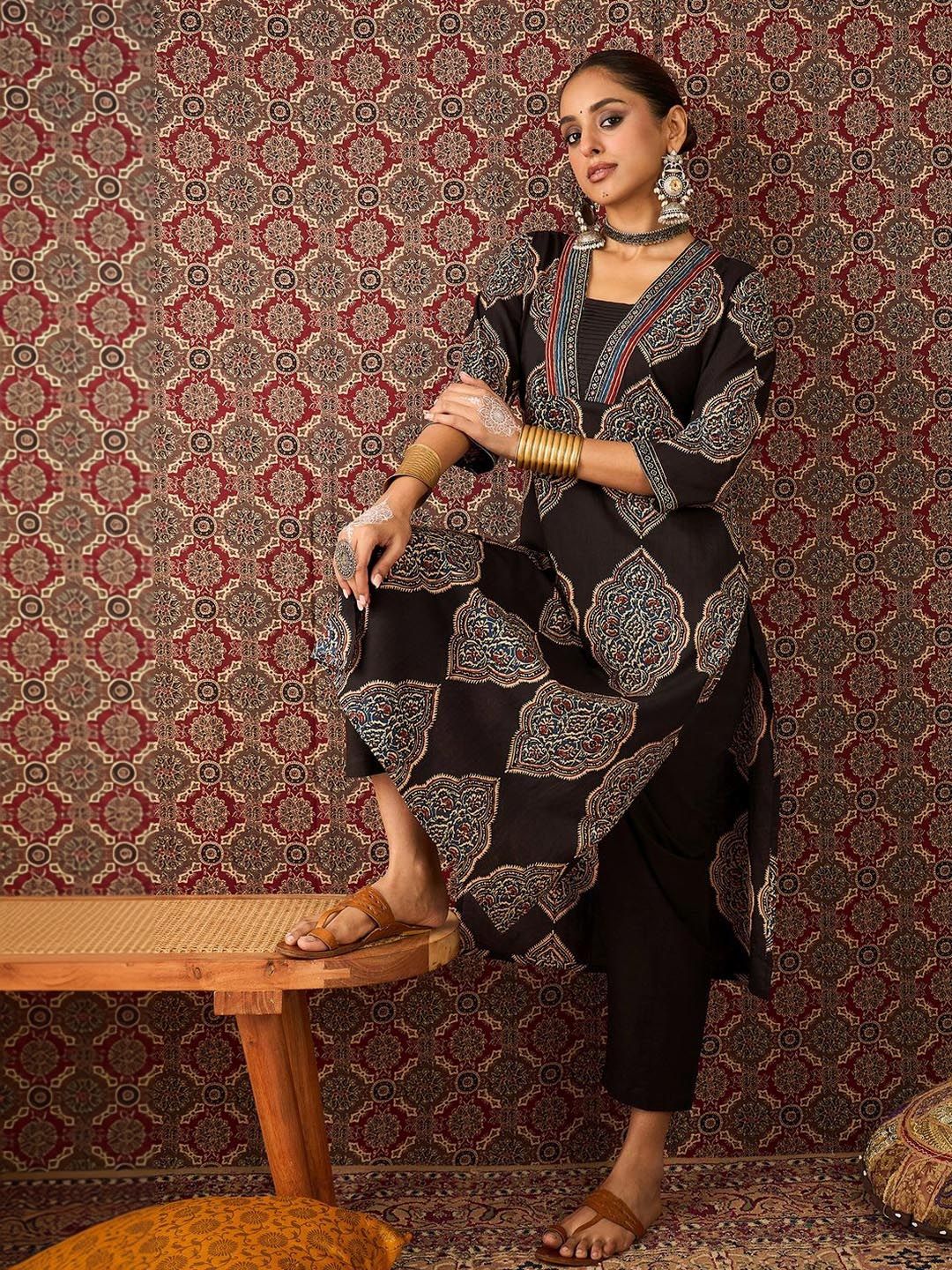 Women Ethnic Motifs Printed Regular Pure Cotton Kurta with Trousers