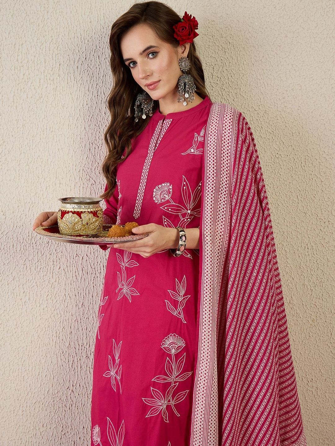 Women Embroidered Thread Work Pure Cotton Kurta with Trousers & Dupatta