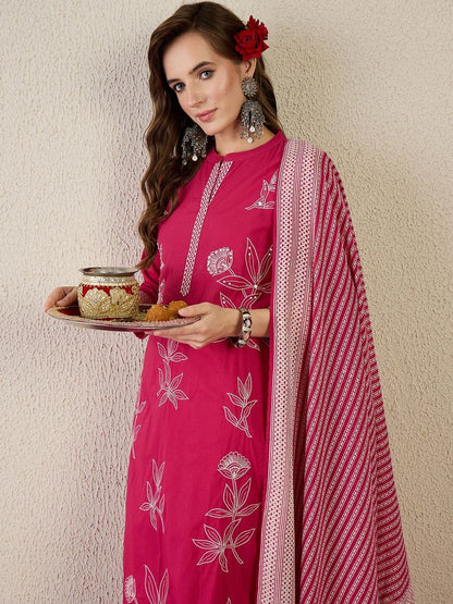 Women Embroidered Thread Work Pure Cotton Kurta with Trousers & Dupatta