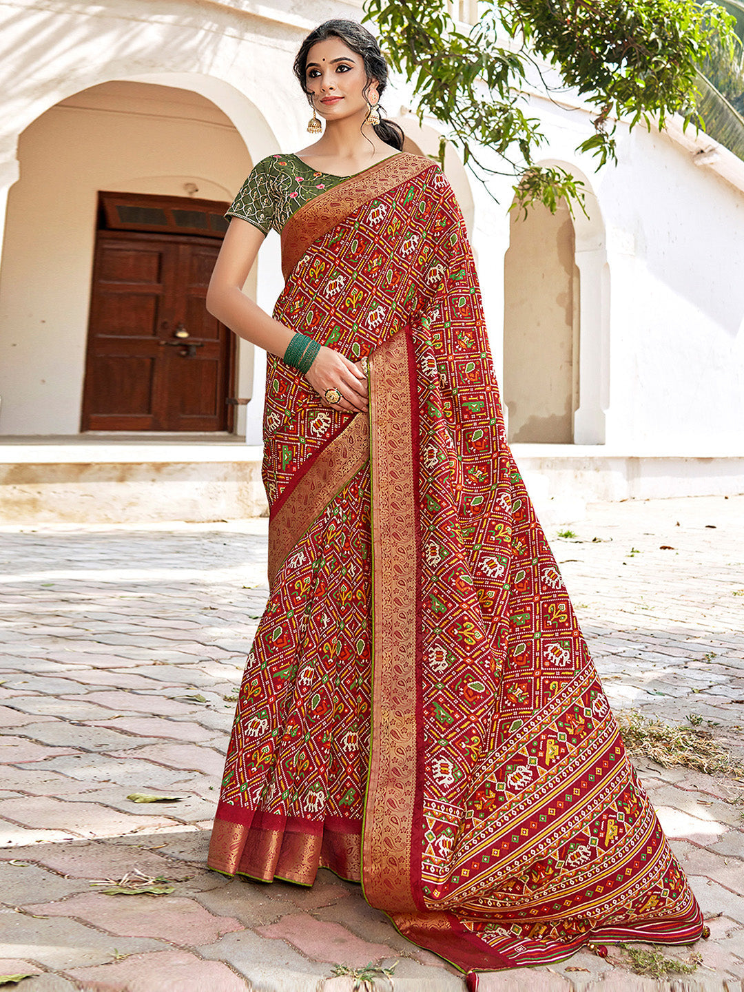 Women's Soft Silk Red Woven Design Designer Saree With Blouse Piece